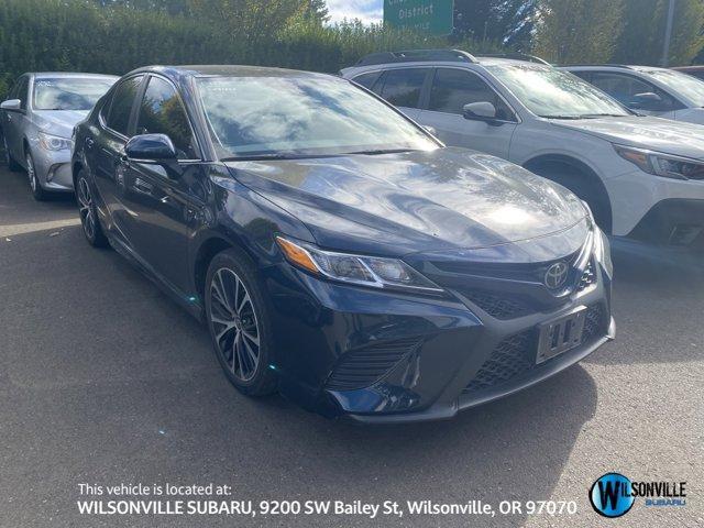 2020 toyota camry se