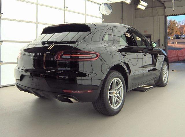 2017 porsche macan base