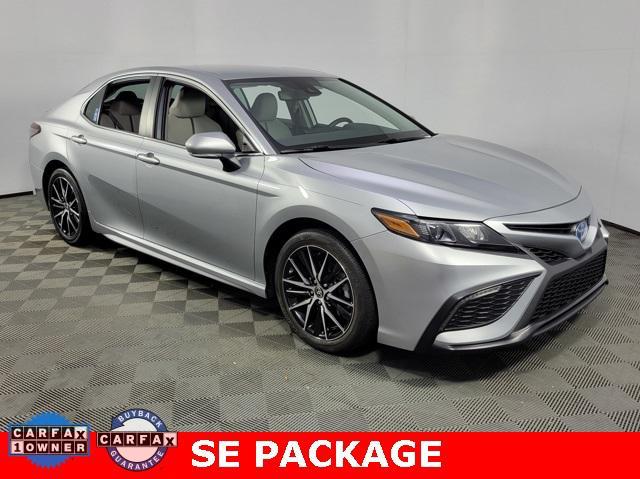 2024 toyota camry hybrid se
