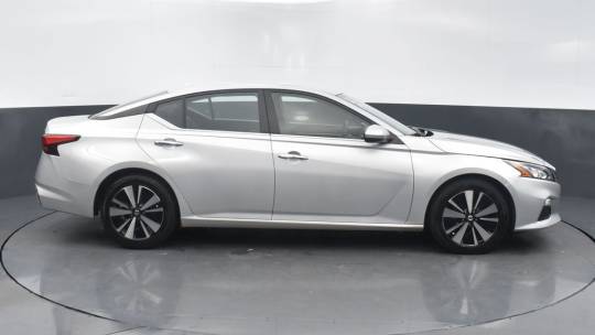 2022 nissan altima 2.5 sv fwd