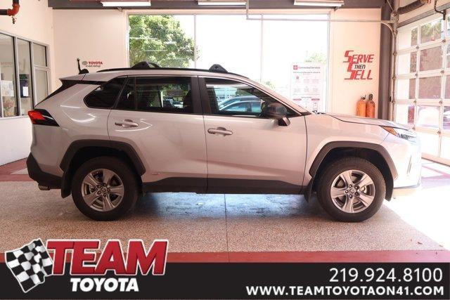 2024 toyota rav4 hybrid le