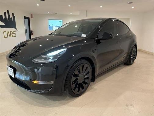 2022 tesla model y