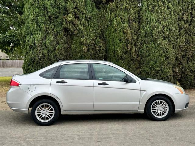 2010 ford focus se