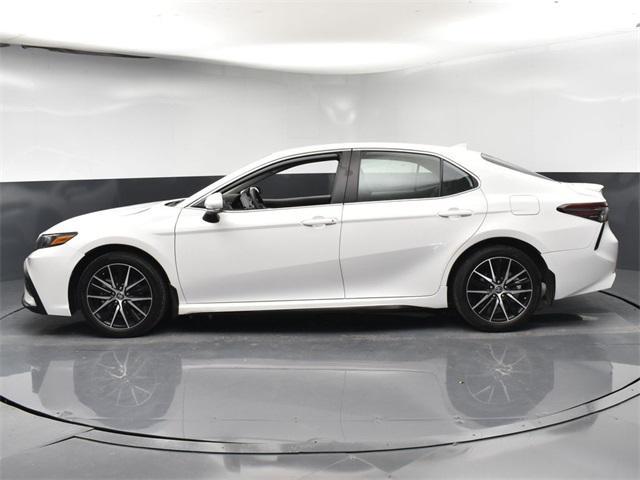 2023 toyota camry le