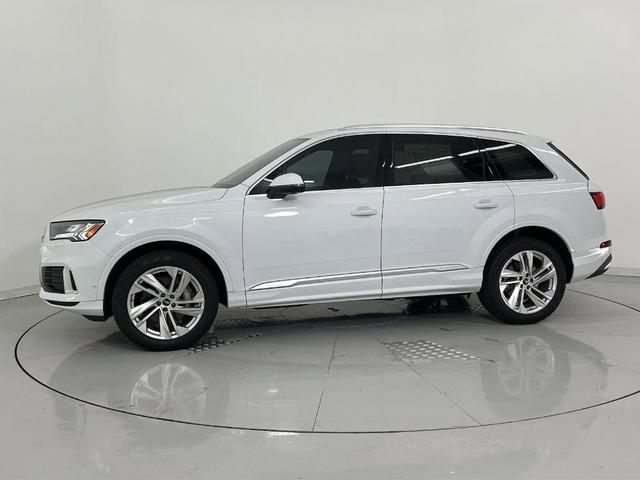 2024 audi q7 45 premium plus
