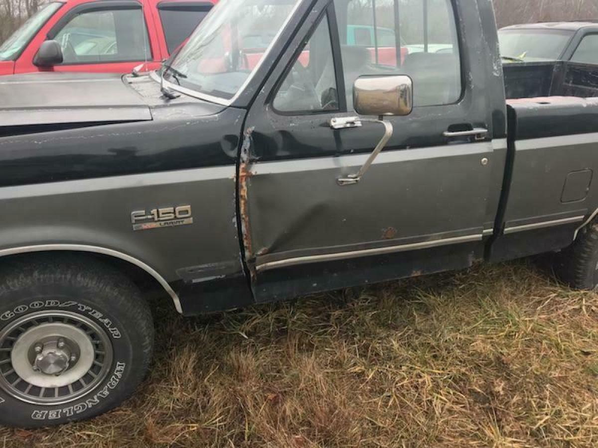 1988 ford f150 151,652 miles has key starts & runs w jump has key clean title