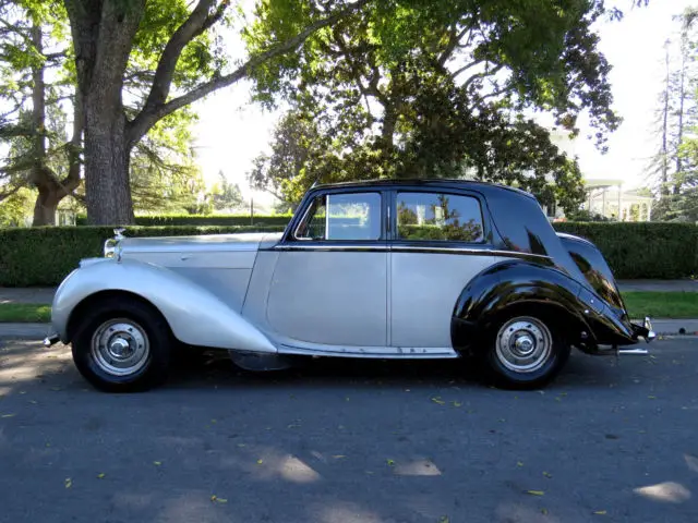 1951 bentley mark vi rebuilt engine, sunroof, nice driving california car