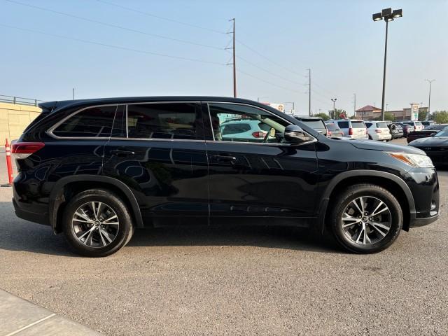 2018 toyota highlander le