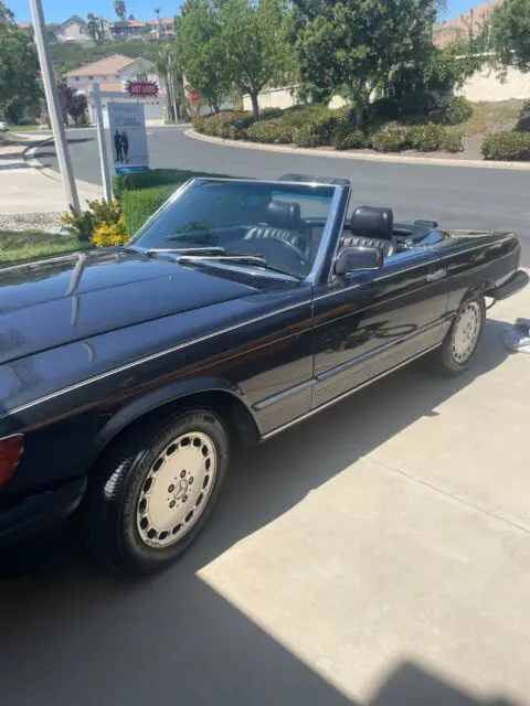 1989 mercedes 560sl convertible w/ two tops excellent running
