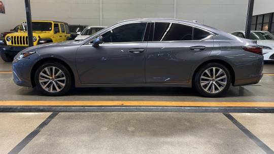 2021 Lexus ES