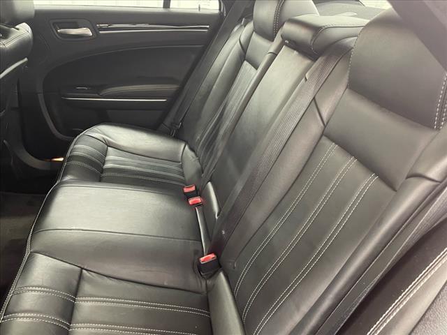 2017 chrysler 300 s