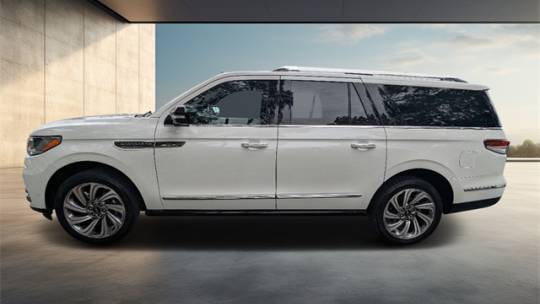 2022 Lincoln Navigator