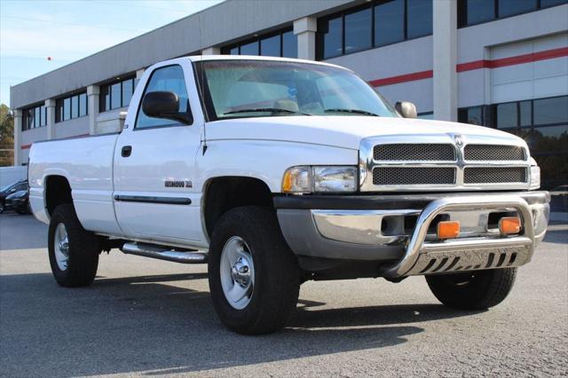 2001 dodge ram 1500 2dr reg cab 135' wb 4wd