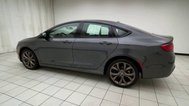 2017 chrysler 200 200s alloy edition
