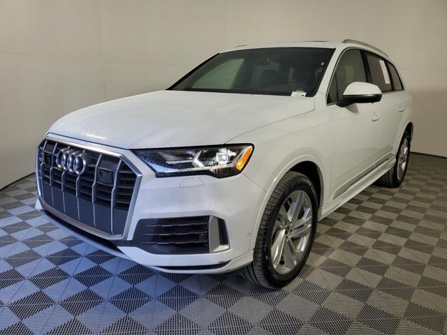 2022 audi q7 55 premium plus
