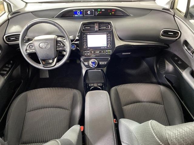 2022 toyota prius prime le