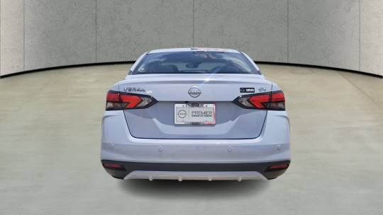 2024 Nissan Versa sv