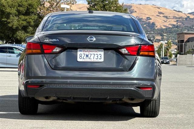2022 nissan altima 2.5 sv