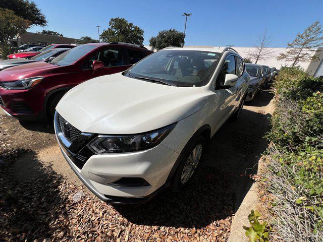2022 nissan rogue sport sv