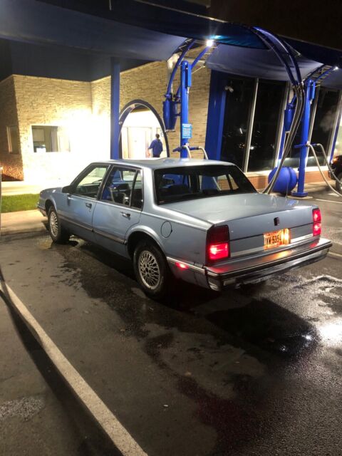 1989 oldsmobile delta 88 sedan blue fwd automatic royale