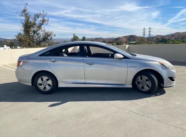 2012 hyundai sonata hybrid base