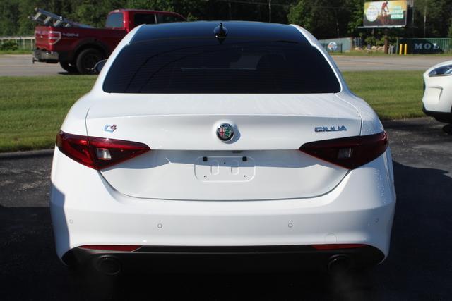 2022 alfa romeo giulia ti
