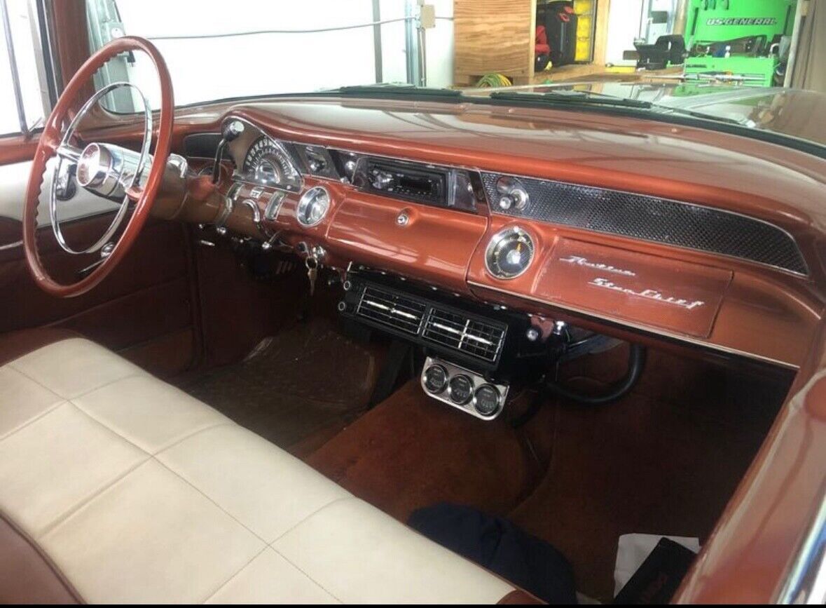 1955 pontiac super chief white