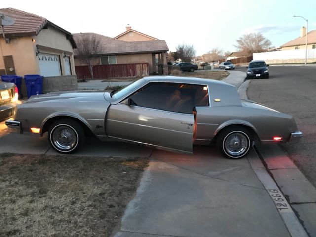 1981 buick riviera 74,000 miles super clean condition