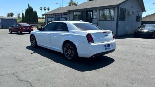 2018 Chrysler 300