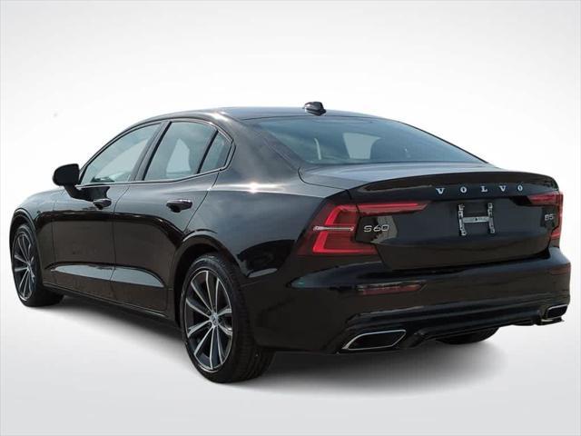 2022 volvo s60 t5 momentum