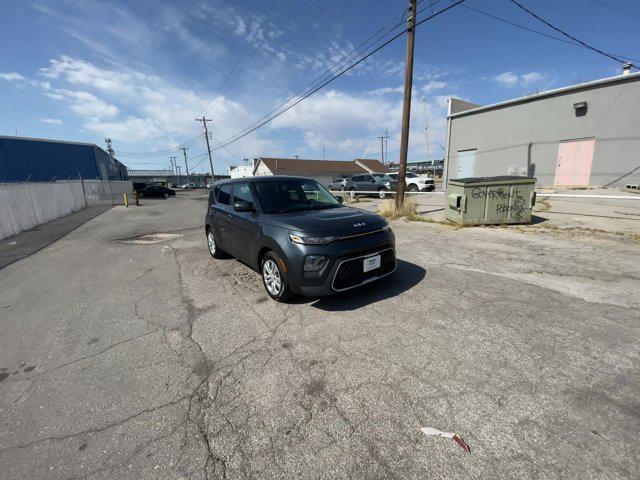 2022 kia soul lx