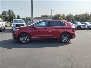 2019 Ford Edge titanium