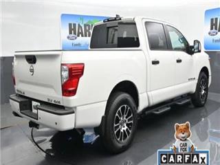 2024 Nissan Titan sv