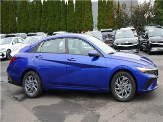 2025 Hyundai Elantra blue