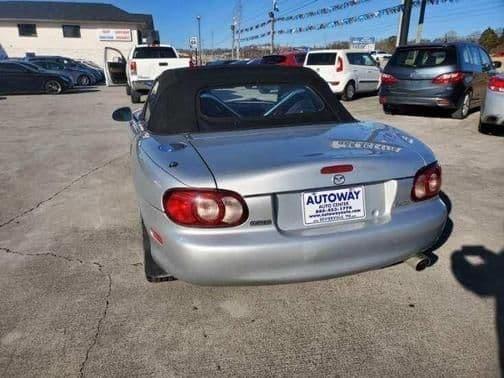 2004 mazda mx-5 miata in crestwood, illinois