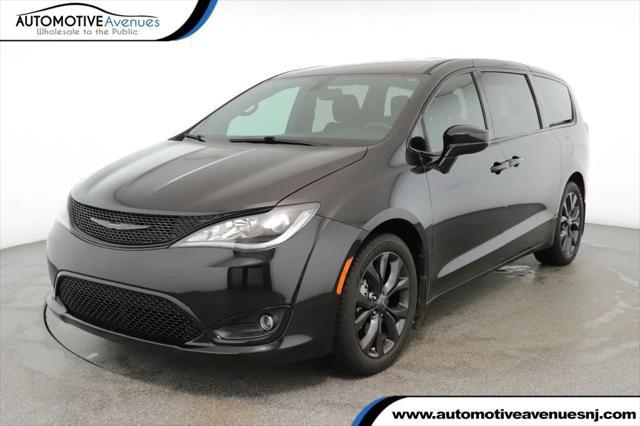 2020 chrysler pacifica touring