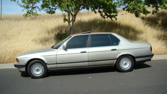 1989 bmw 750il base sedan 4-door 5.0l