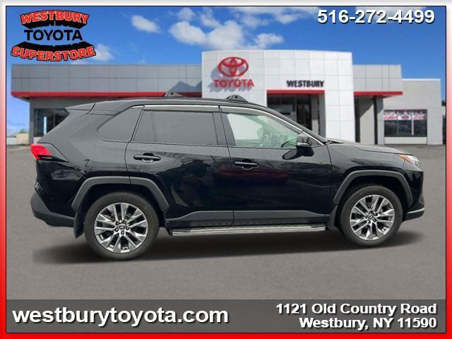 2022 toyota rav4 xle premium