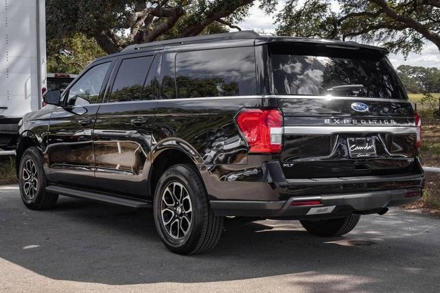 2022 ford expedition max xlt