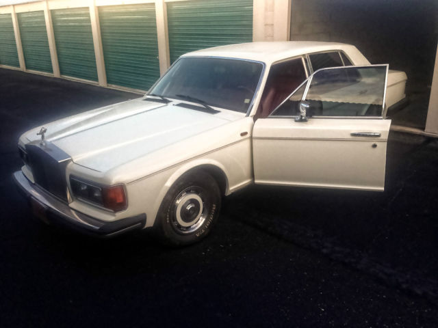 low price: rr silver spirit 1984, low mileage, many parts replaced