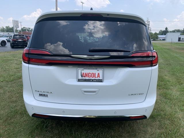 2023 chrysler pacifica limited