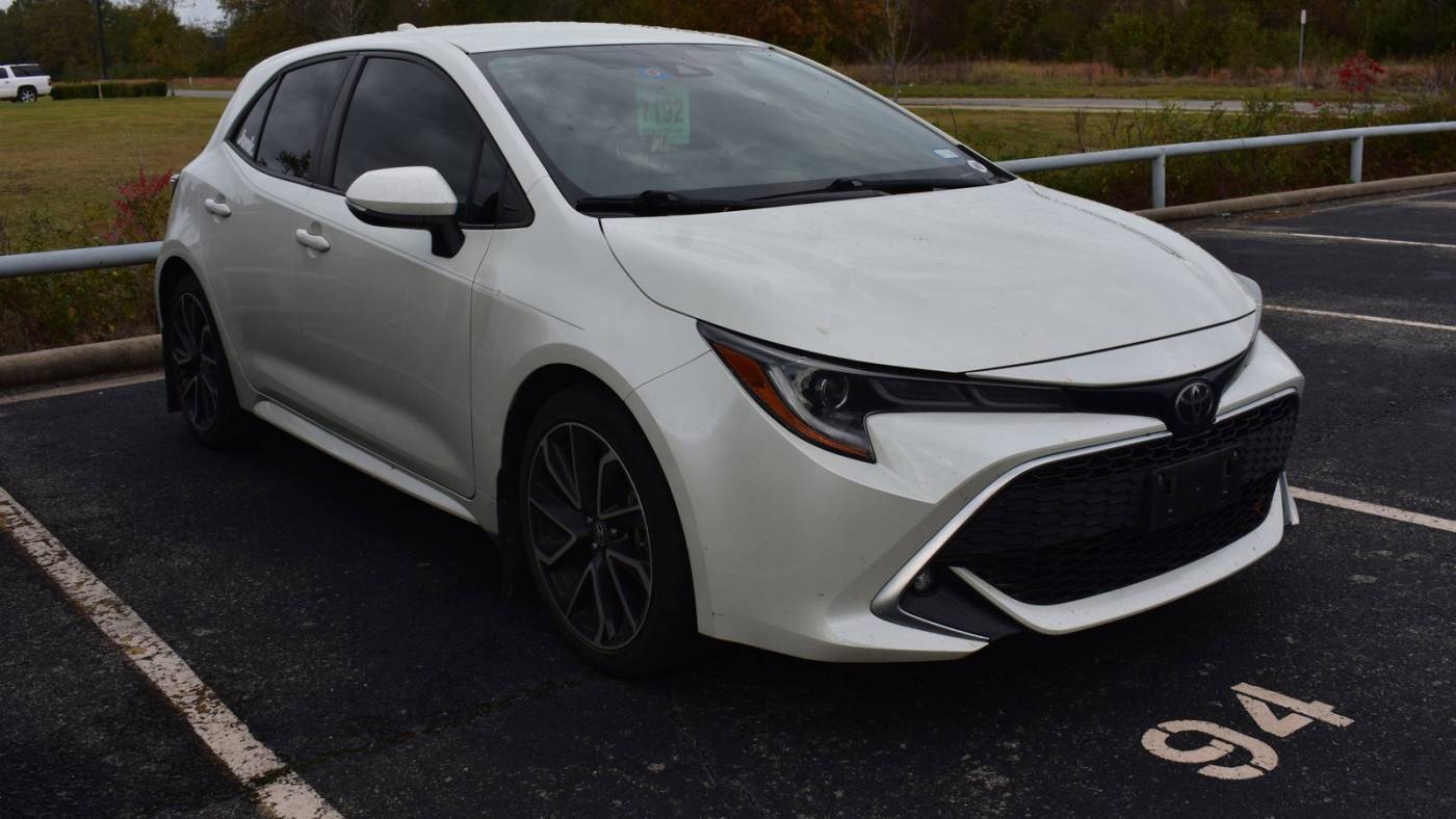 2020 toyota corolla hatchback xse