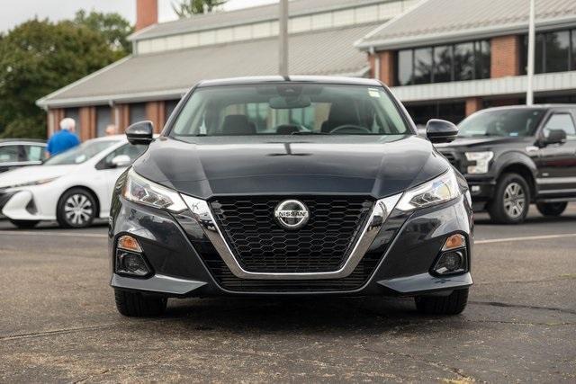 2019 nissan altima 2.0 platinum