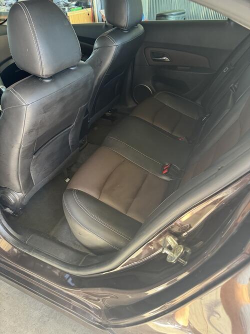 2015 chevy cruz lt rs93k miles great commuter or student car tires are almost newh