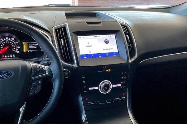 2020 ford edge in milwaukee, wisconsin
