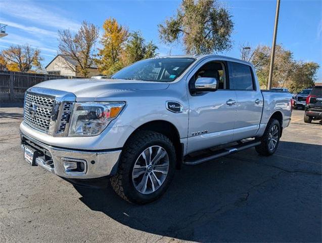 2017 nissan titan sl