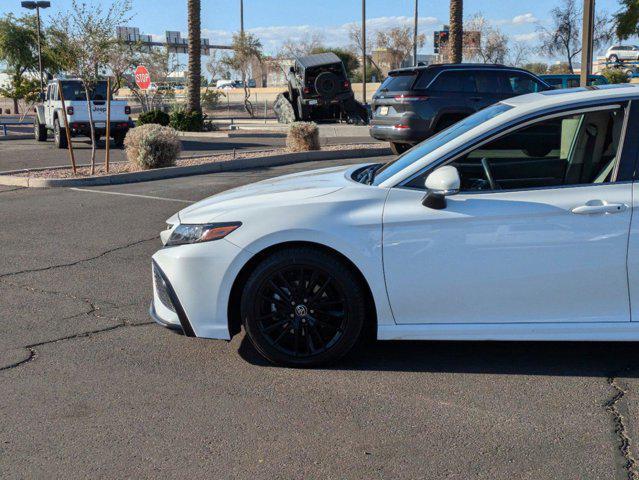 2021 toyota camry se