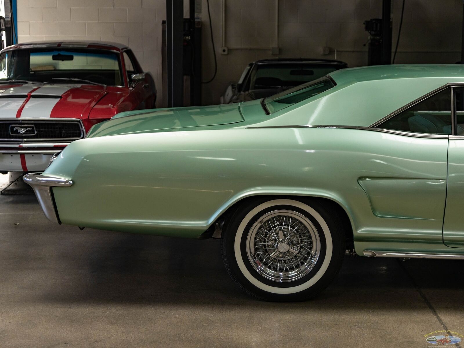 1964 buick riviera custom 2 door hardtop