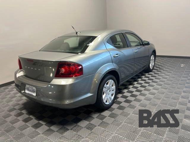 2013 dodge avenger se