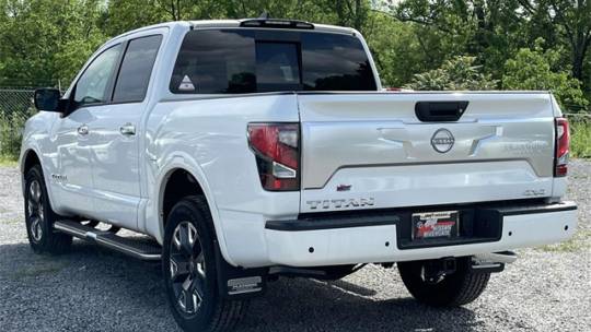 2024 Nissan Titan platinum